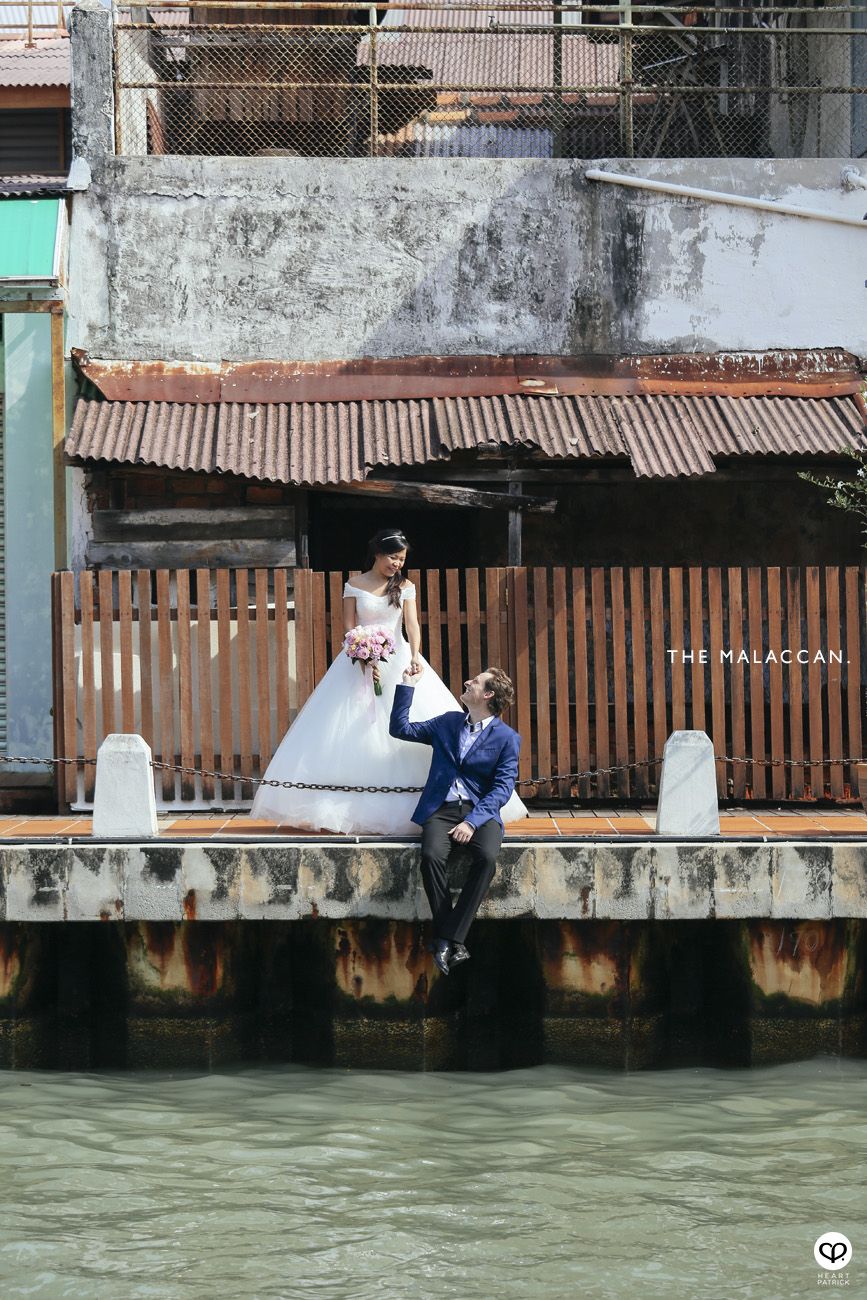 prewedding portrait photography malacca melaka jonker stadthuys heritage riverwalk riverside
